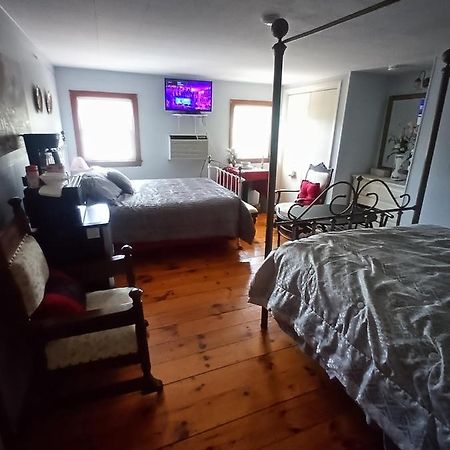 Sea Breeze Inn Beach Rentals Barnstable Exterior photo