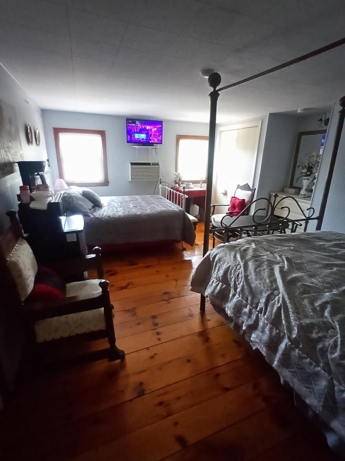 Sea Breeze Inn Beach Rentals Barnstable Exterior photo